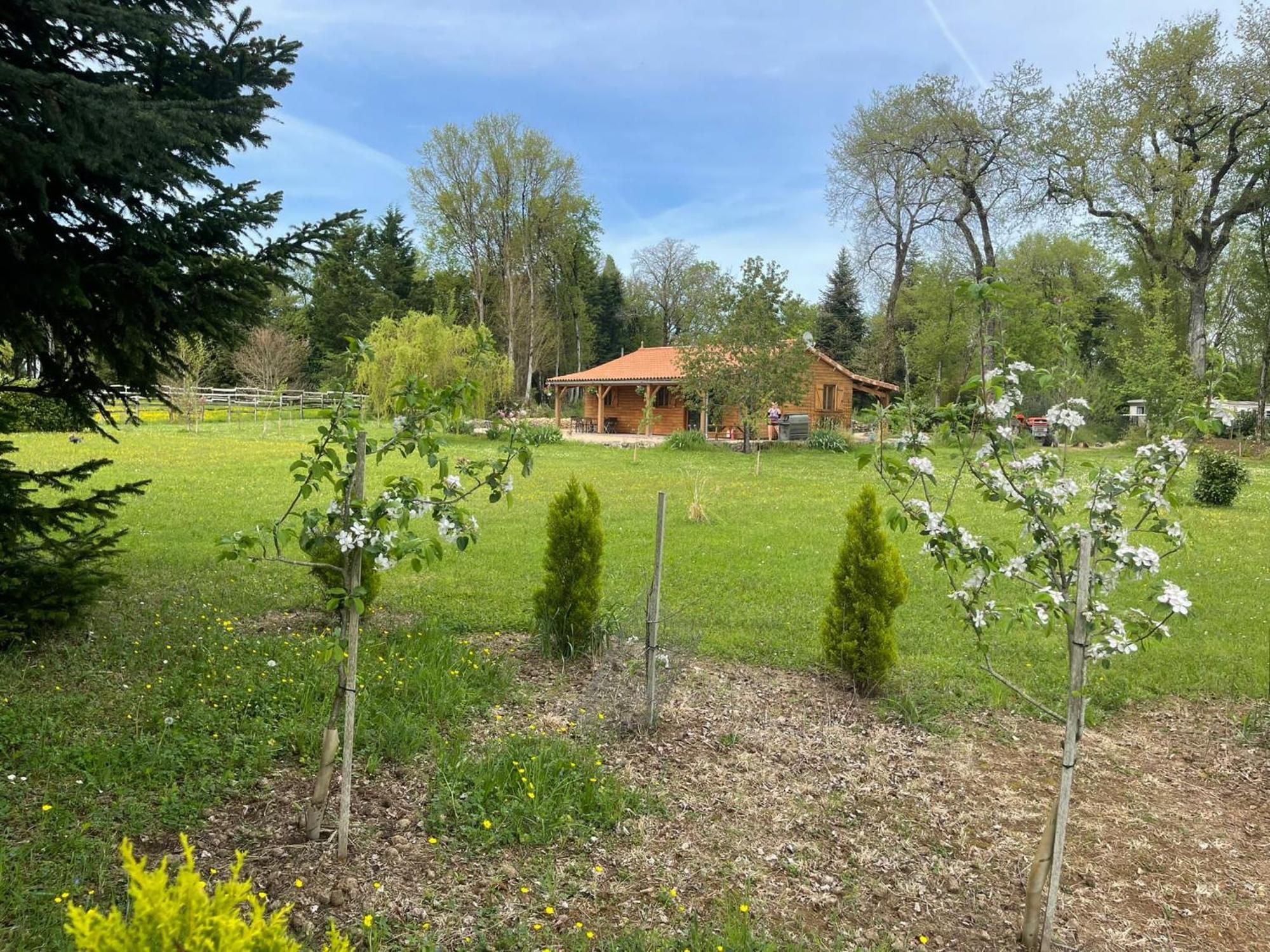 Les Grozilles Bed & Breakfast Feuillade Eksteriør bilde